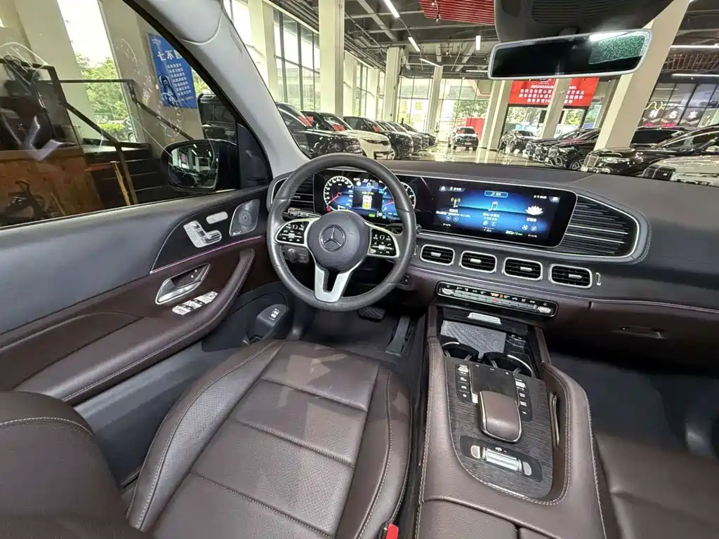 Mercedes-Benz GLE (Import) — миниатюра 42