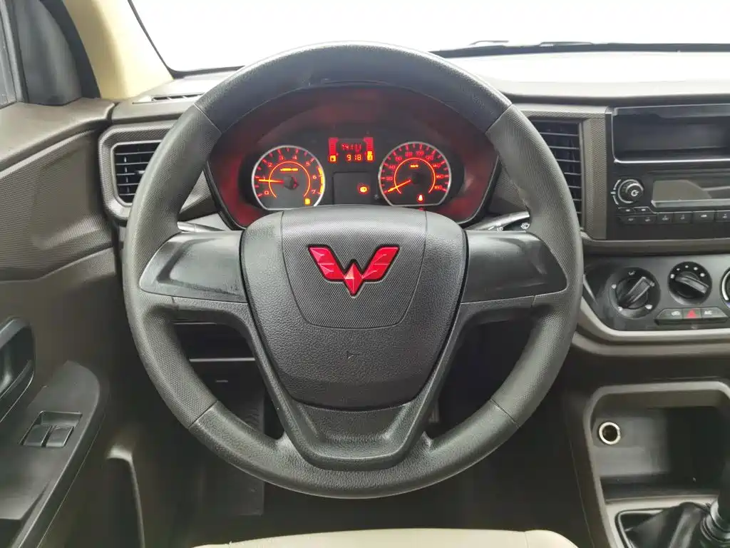 Wuling Hongguang V — миниатюра 11