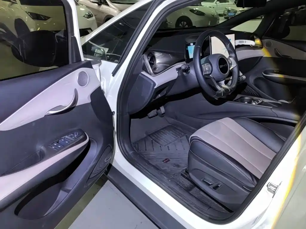 BYD Dolphin — миниатюра 16