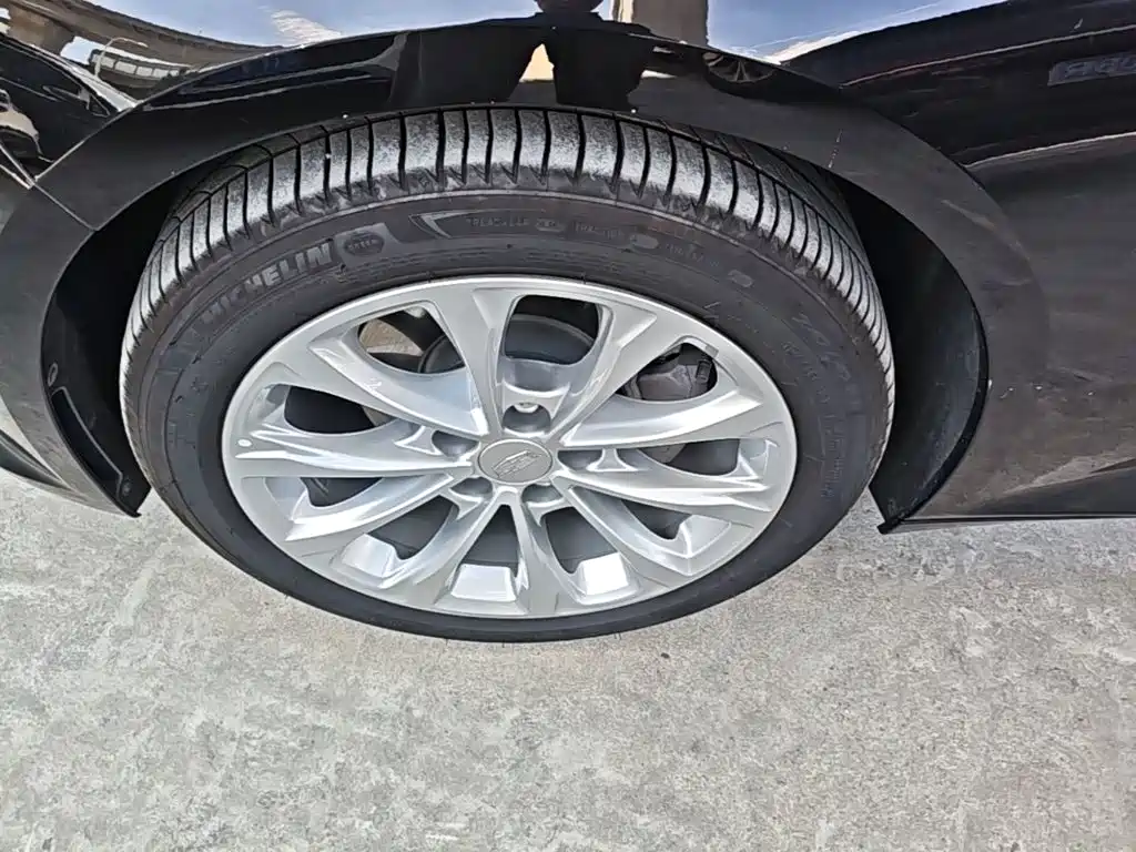Cadillac CT5 — миниатюра 23