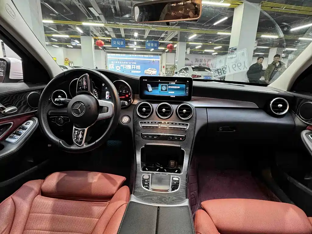 Mercedes-Benz C-Class — миниатюра 6