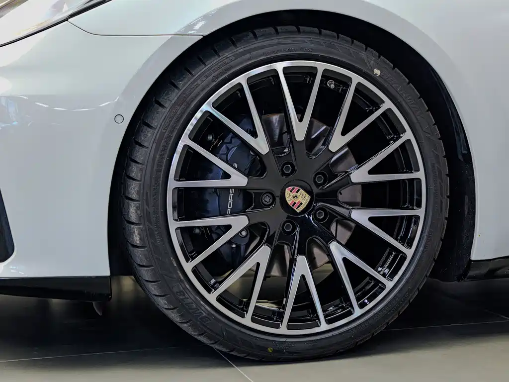 Porsche Panamera — миниатюра 7