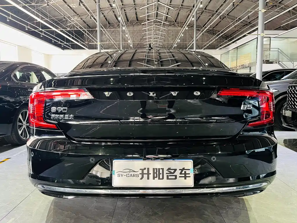 Volvo S90 — миниатюра 3