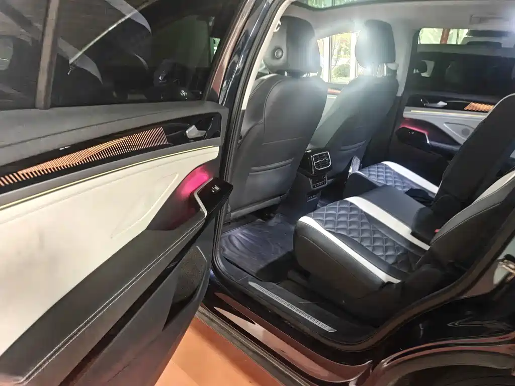 Volkswagen ID.6 Crozz — миниатюра 4