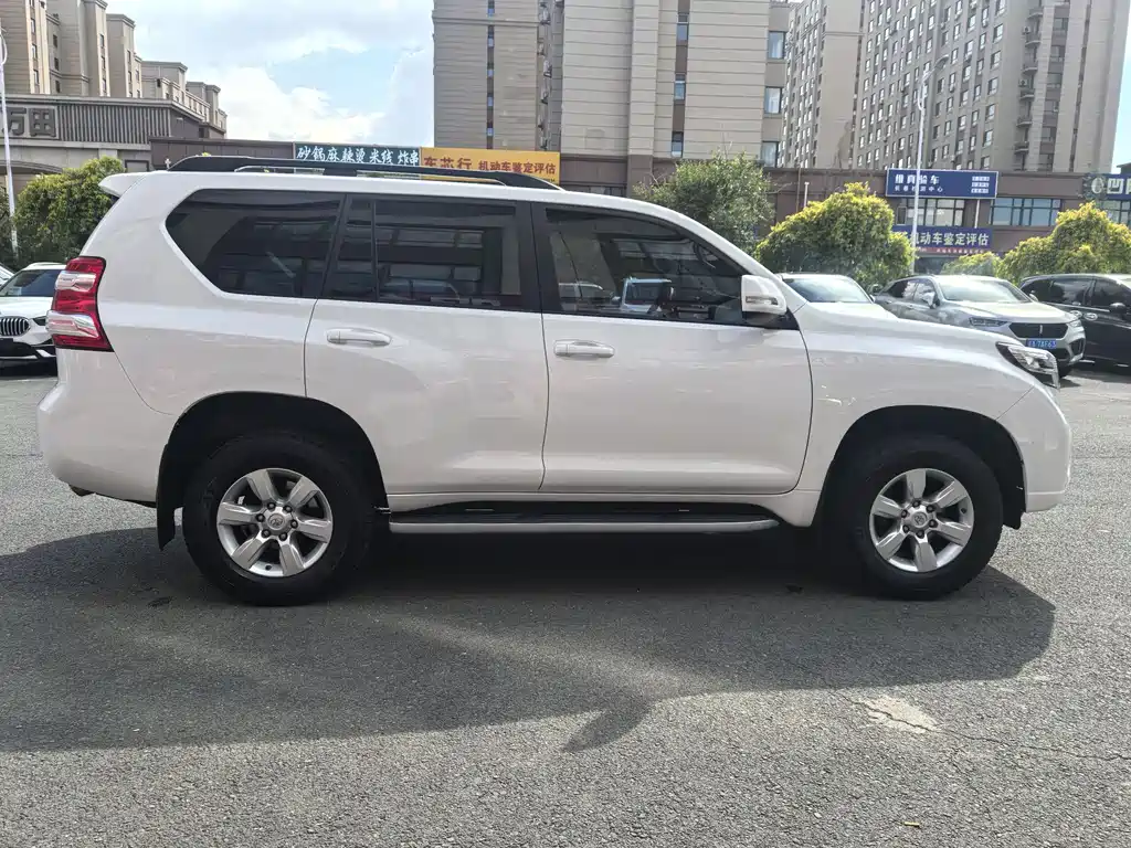 Toyota Land Cruiser Prado 2014 4.0L AT TX-L NAVI