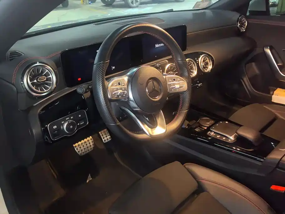 Mercedes-Benz CLA (Import) — миниатюра 12