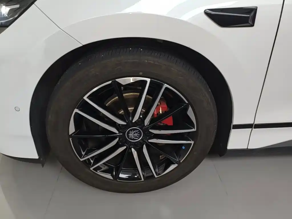 BYD Qin L — миниатюра 23