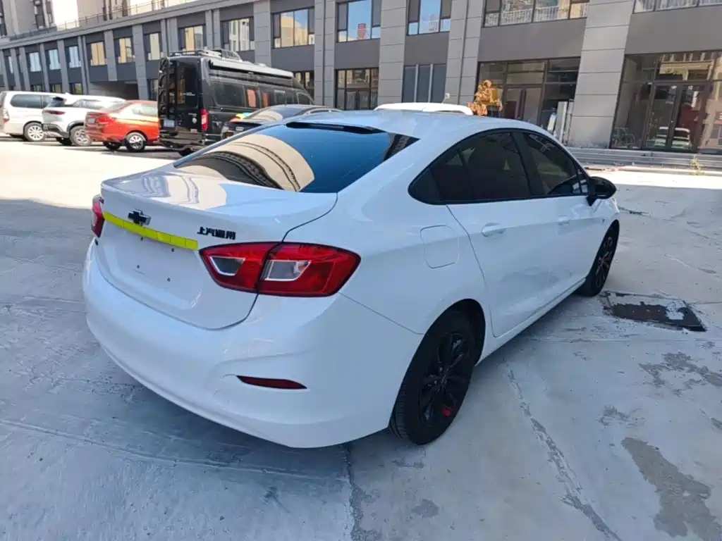 Chevrolet Cruze — миниатюра 7
