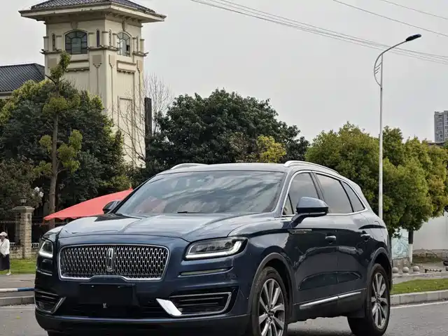 LINCOLN NAVIGATOR (IMPORT) 2020