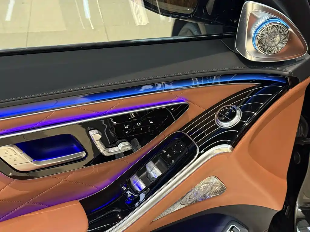Mercedes-Benz S-Class — миниатюра 21