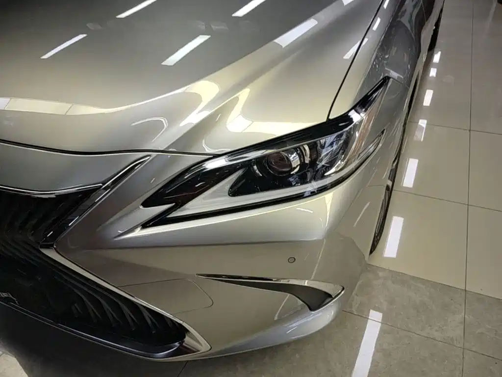 Lexus ES — миниатюра 24