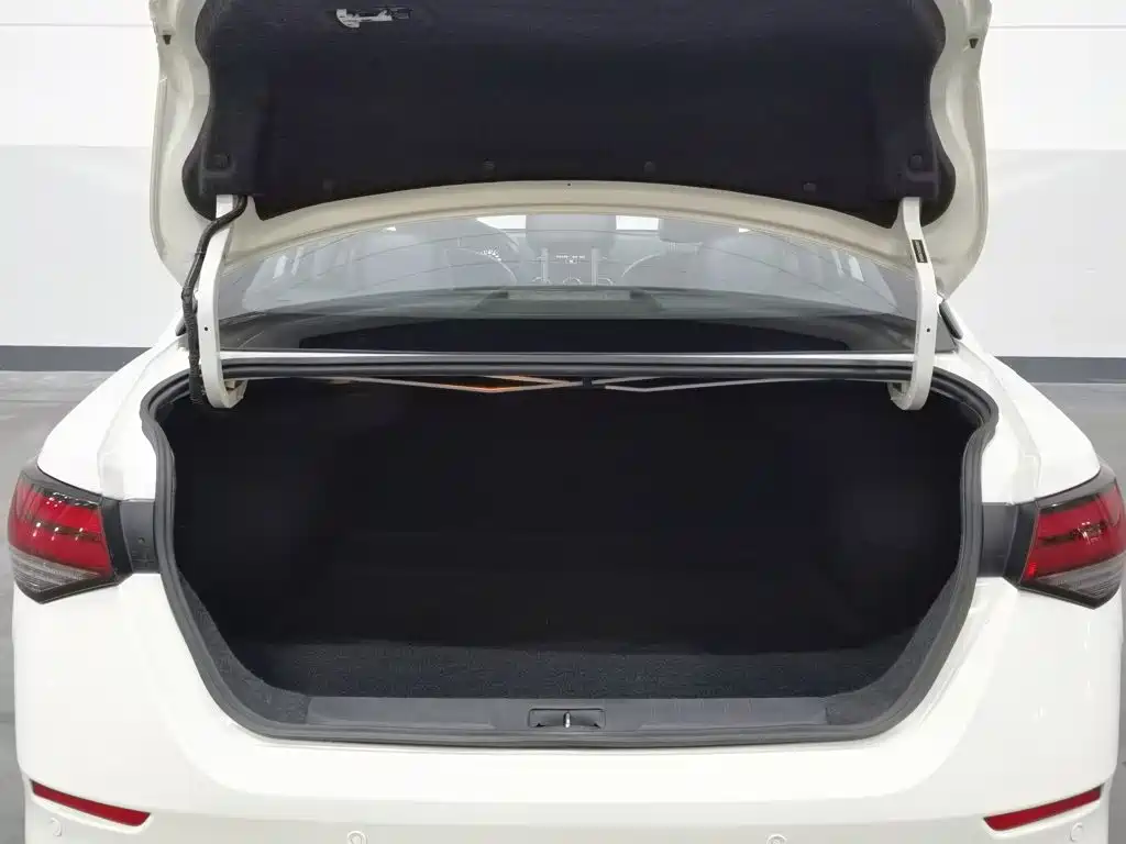 Nissan Sylphy — миниатюра 16