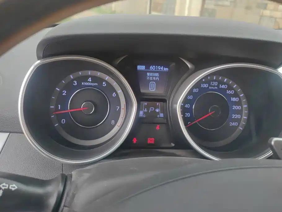 Hyundai Elantra Langdong — миниатюра 14