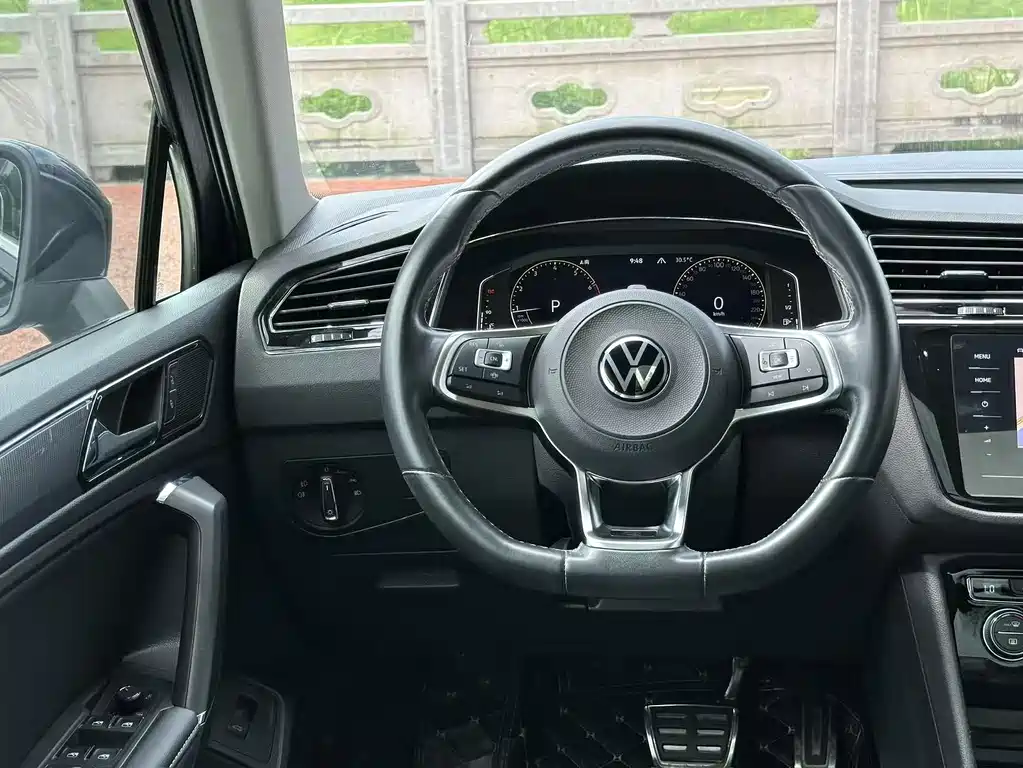 Volkswagen Tiguan L — миниатюра 10