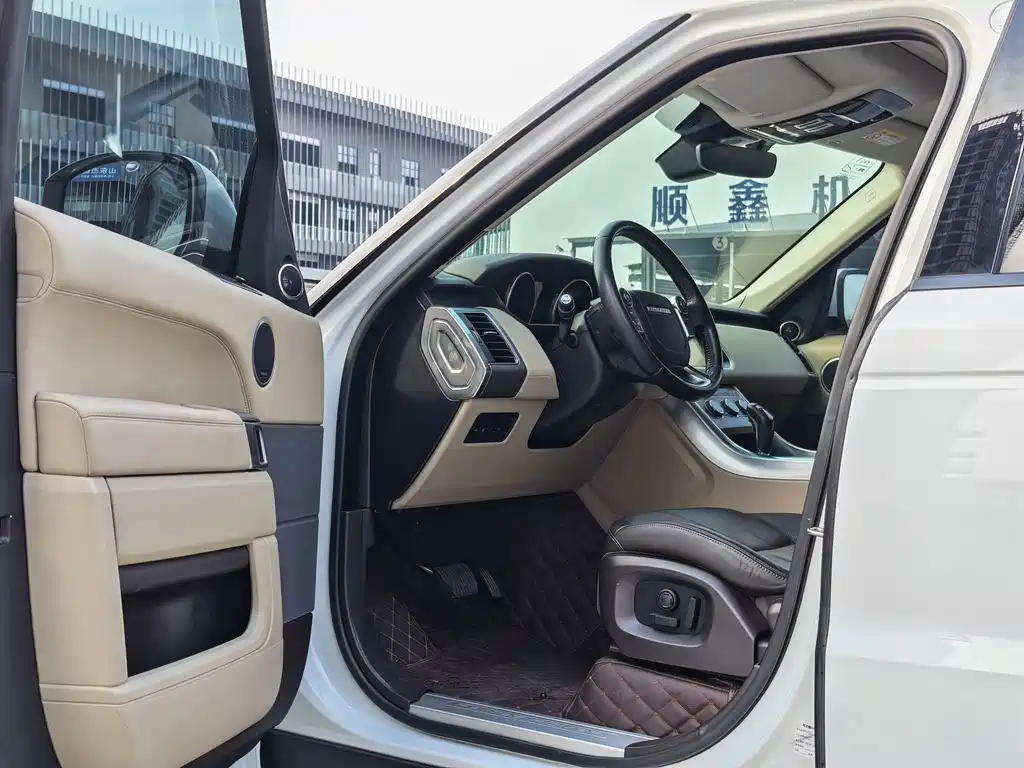 Land Rover Sport — миниатюра 6