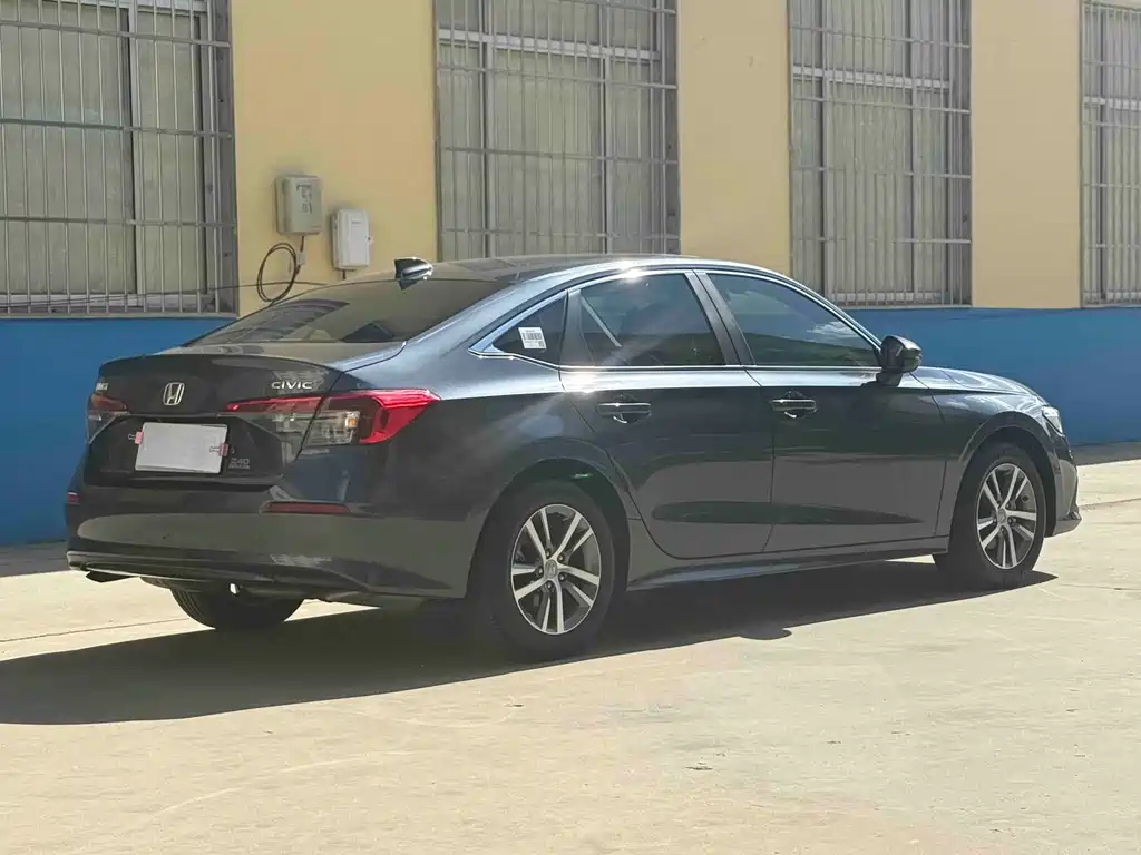 Honda Civic 2022 240TURBO CVT