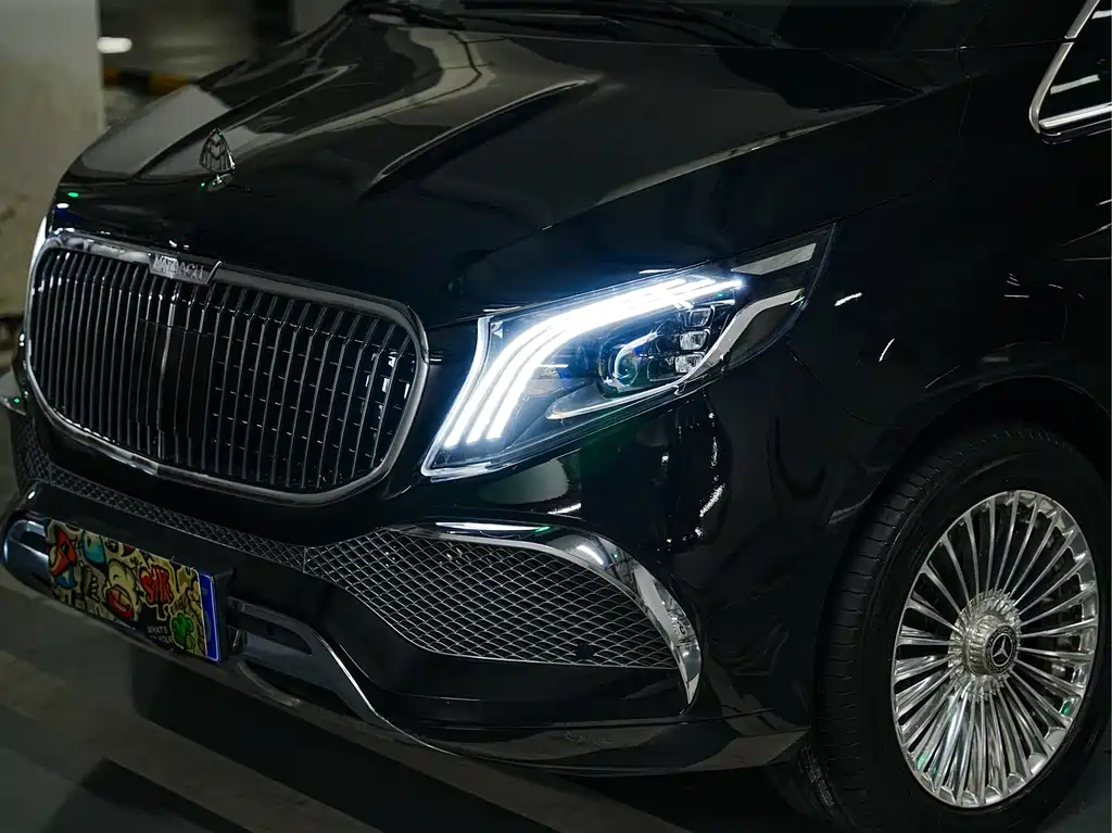 Mercedes-Benz Vito 2021 2.0T Elite 7 мест