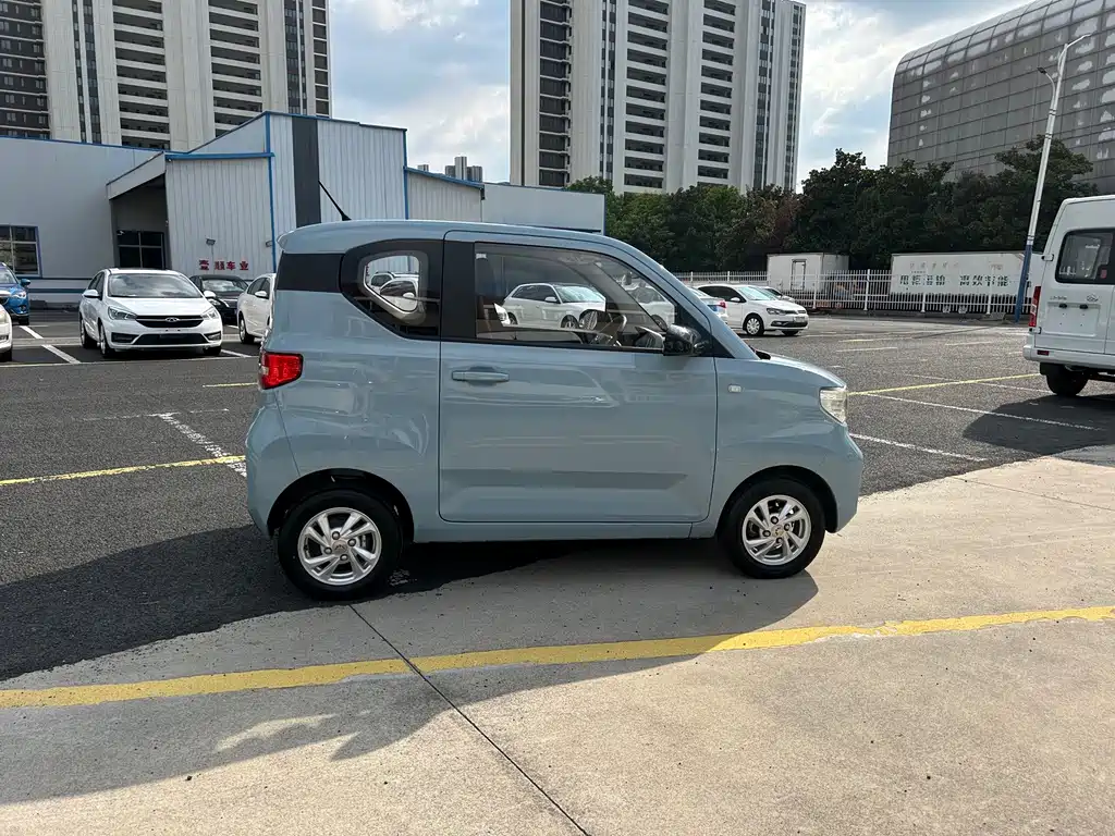 Wuling MINIEV — миниатюра 8