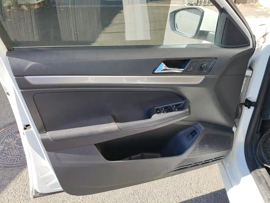 Volkswagen Lavida — миниатюра 7