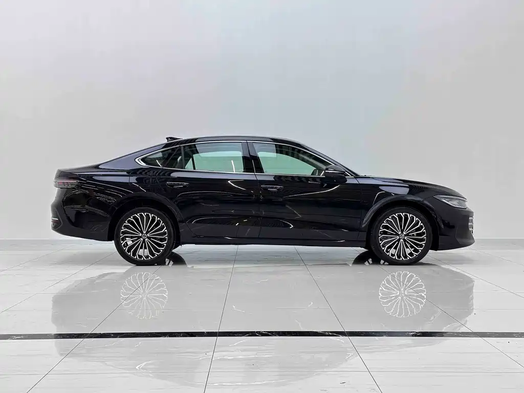 Volkswagen Passat 2025 Pro 380TSI