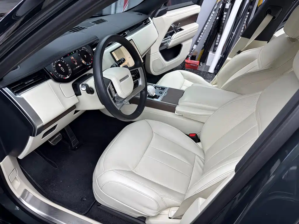 Land Rover Range Rover — миниатюра 8