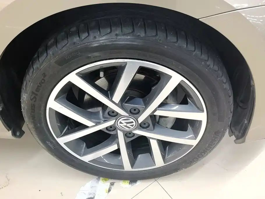 Volkswagen Golf — миниатюра 6