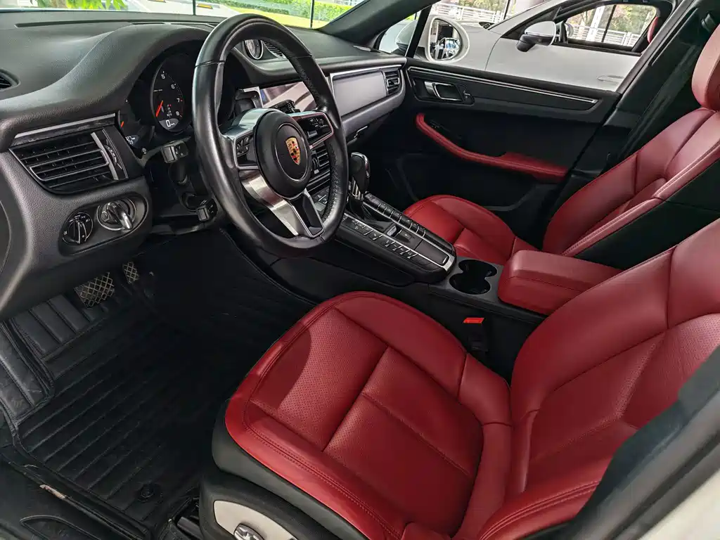 Porsche Macan — миниатюра 9