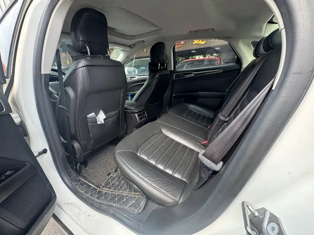 Ford Mondeo 2013 2.0L GTDi200 Luxury