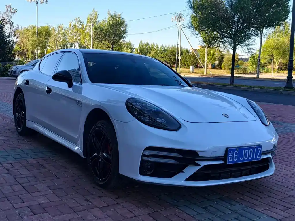 Porsche Panamera — миниатюра 2