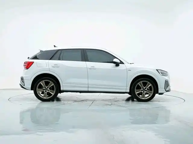 Audi Q2L — миниатюра 8