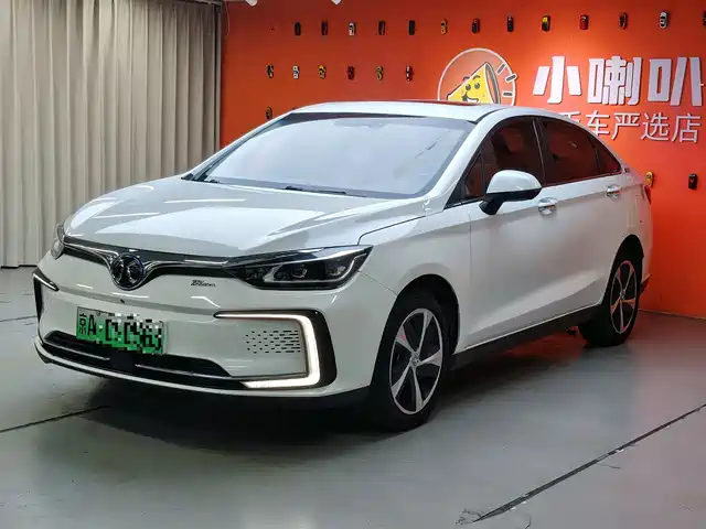 BAIC BEIJING EU5 2019