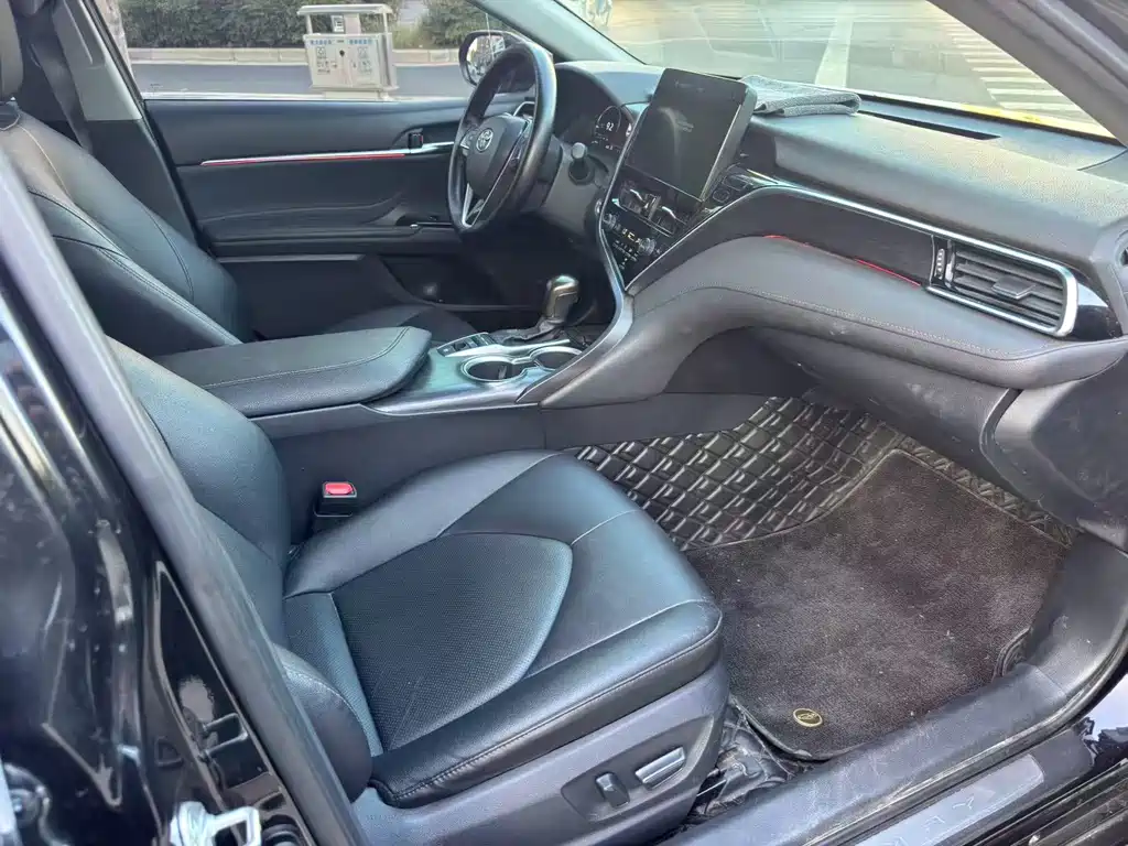 Toyota Camry — миниатюра 7
