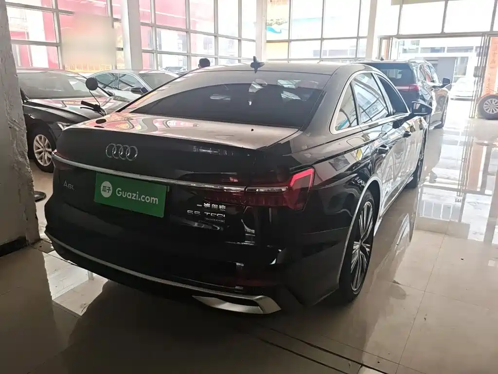 Audi A6L 2024 55 TFSI quattro Premium