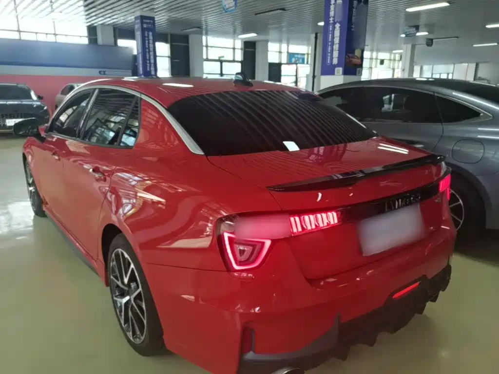 Lynk & Co 03 — миниатюра 5