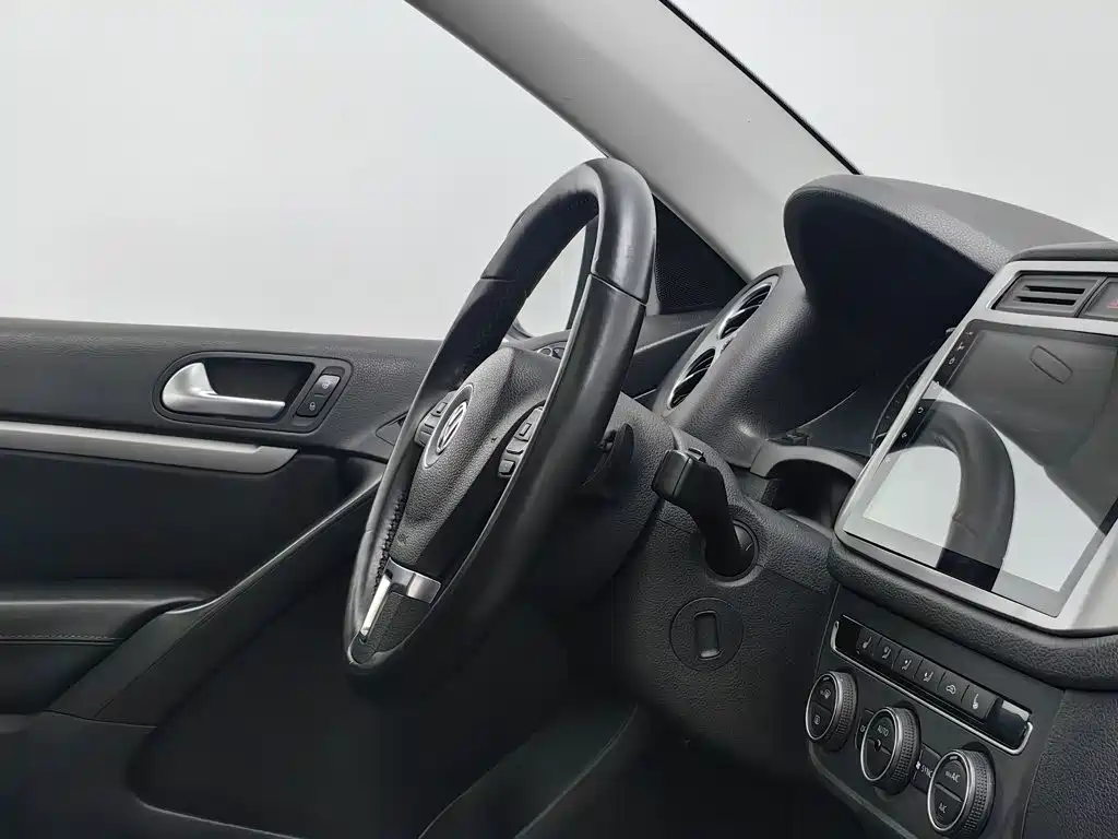 Volkswagen Tiguan — миниатюра 22