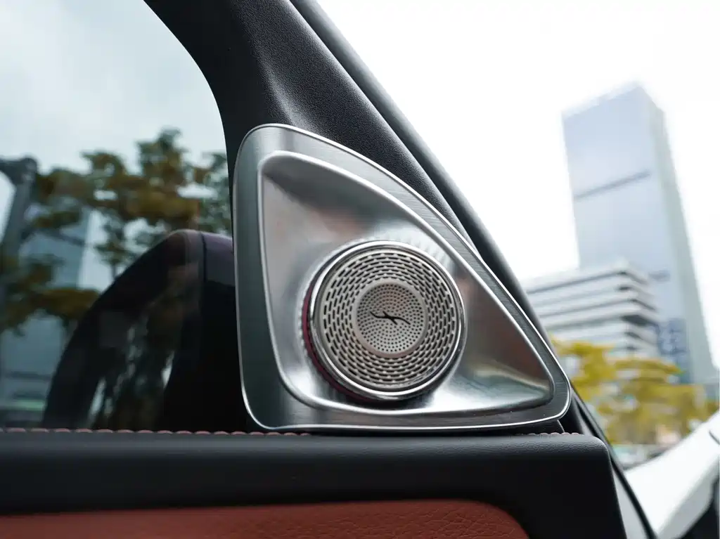 Mercedes-Benz C-Class — миниатюра 12