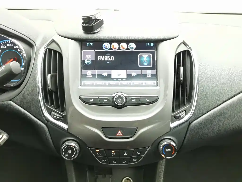 Chevrolet Cruze — миниатюра 12