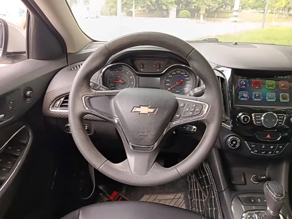 Chevrolet Cruze — миниатюра 11
