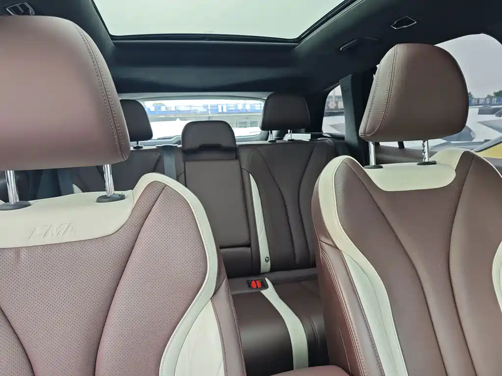 Geely Xingyue L — миниатюра 11