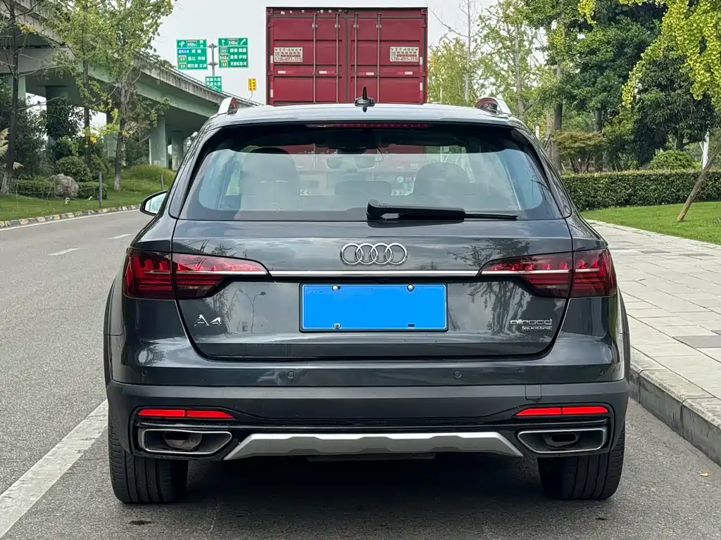 Audi A4 (Import) — миниатюра 5