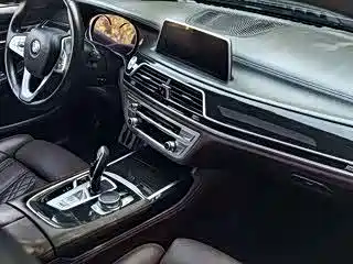 BMW 7 Series — миниатюра 6