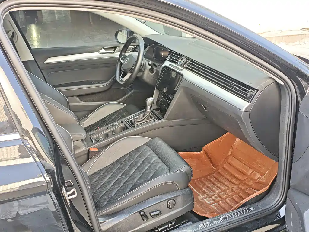 Volkswagen Magotan PHEV — миниатюра 6