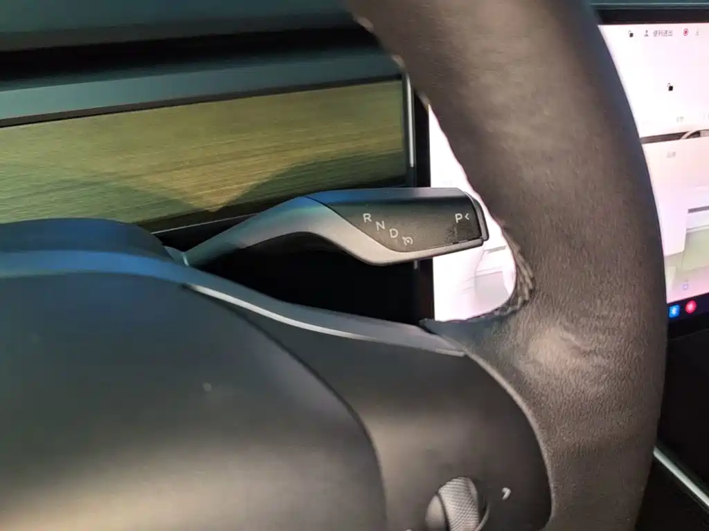 Tesla Model 3 — миниатюра 14