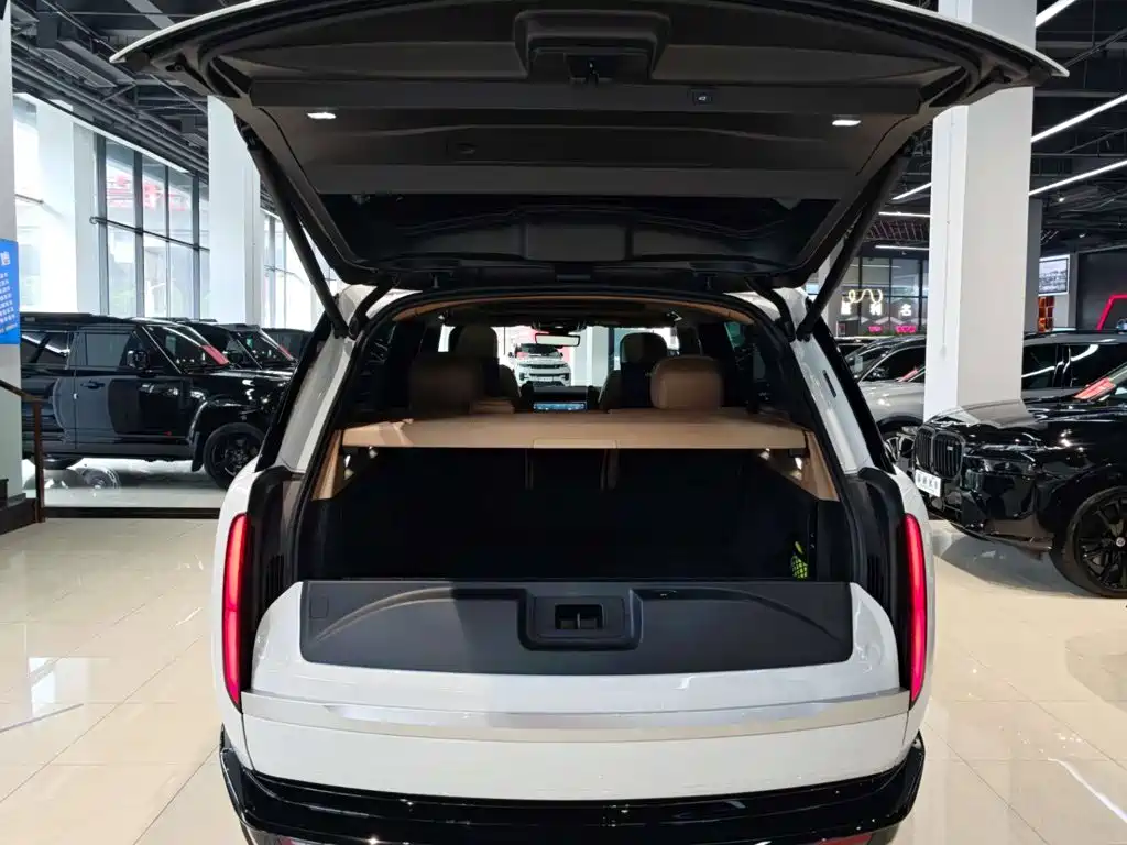 Land Rover Range Rover — миниатюра 11