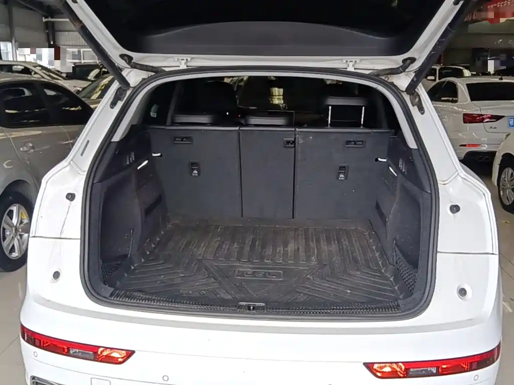 Audi Q5L — миниатюра 19