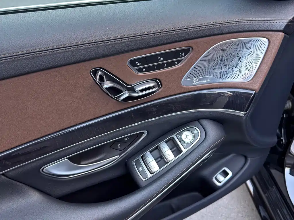 Mercedes-Benz S-Class — миниатюра 9