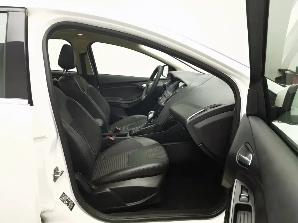 Ford Focus — миниатюра 23