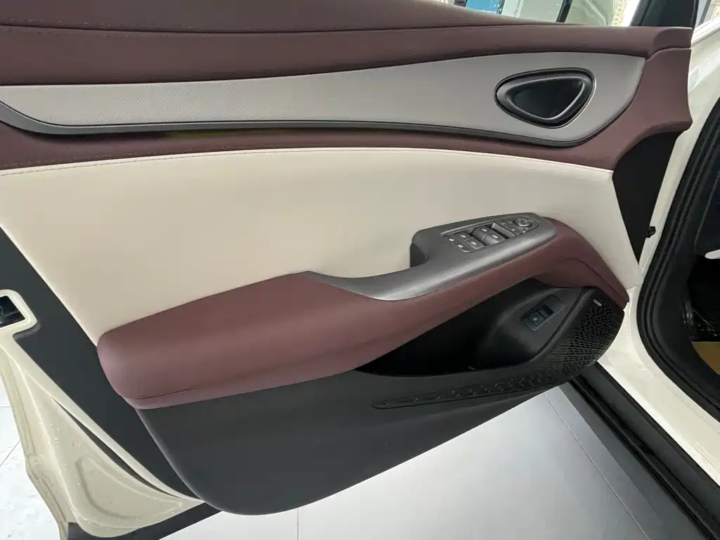BYD Seal 07 DM-i — миниатюра 6