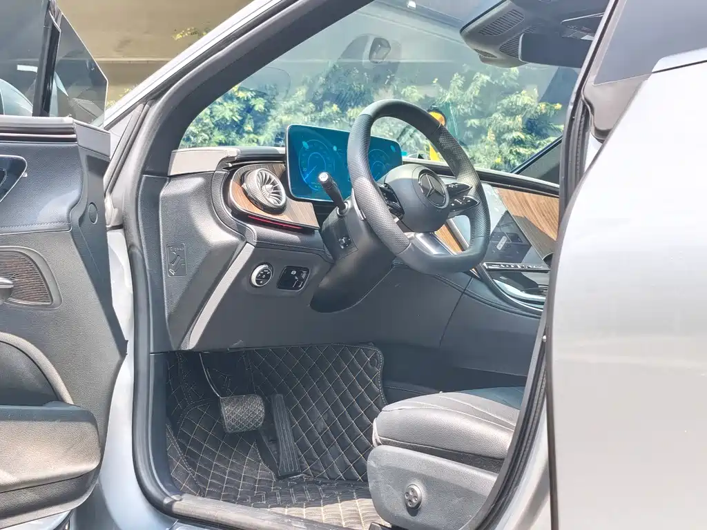 Mercedes-Benz EQE — миниатюра 12