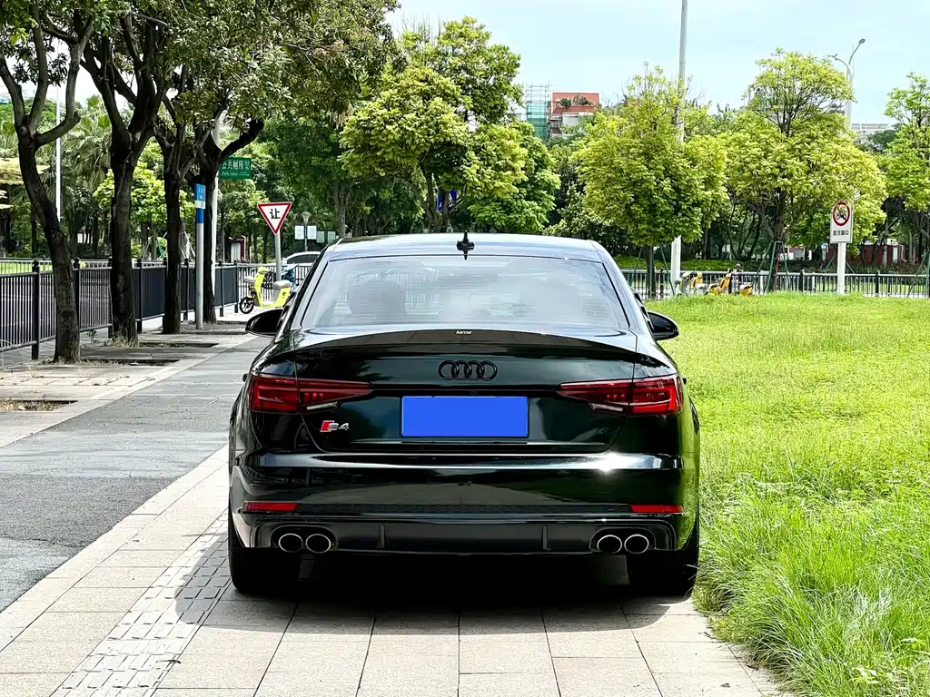 Audi S4 — миниатюра 3
